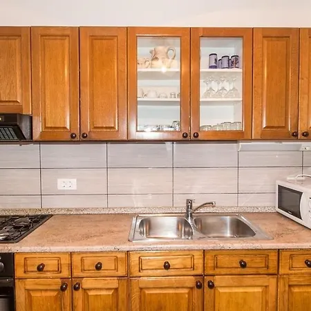 4 Bedroom With Pool At Peljesac Apartman *